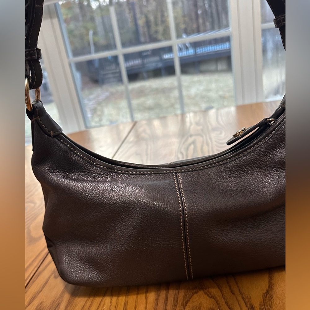 The Sak Dark Brown Leather Shoulder Bag - Picture 2 of 8